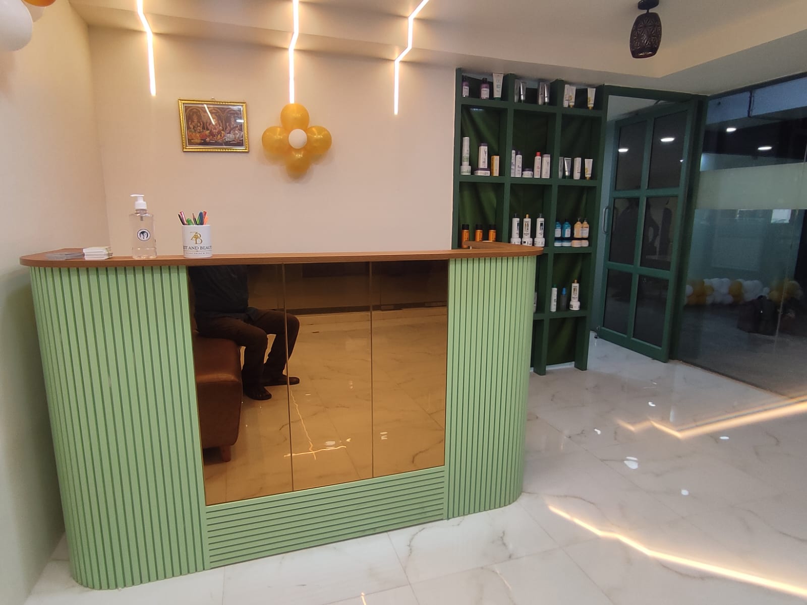 Aadhi Sivasakthi Interiors – All Types of Wood Works Modular Kitchen | Loft Covering Cupboards | Pooja Cupboards | Office & Space Partitions | False Ceiling | Netlon, ACP, PVC & UPVC Works